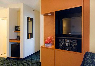 Fairfield Inn & Suites By Marriott Newark Liberty International Airport Exterior foto